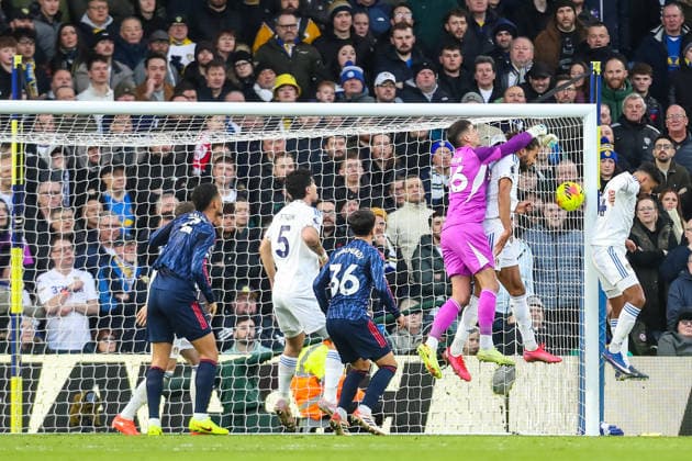 Leeds United v Arsenal, Premier League Karl Darlow Of Leeds United punches the ball into his own Net to make it 2-0 to Arsenal during the Leeds United v Arsenal Premier League match at Elland Road, Leeds, England on 31 January 2026 Credit: Lee Keuneke Every Second Media Editorial use only. All images are copyright Every Second Media Limited. No images may be reproduced without prior permission. All rights reserved. Premier League and Football League images are subject to licensing agreements with Football DataCo Limited. see https: www.football-dataco.com Copyright: xIMAGO EveryxSecondxMediax ESM-1781-0053 LeexKeunekex xEveryxSecondxMediax