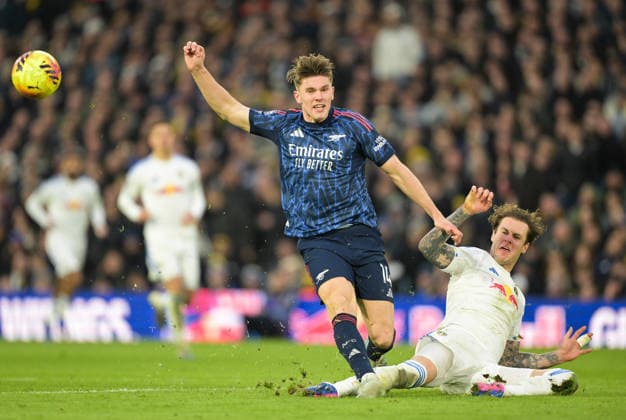 Joe Rodon of Leeds United denies Viktor Gyökeres of Arsenal a chance at goal with a great last ditch challenge Leeds United v Arsenal, Premier League, Football, Elland Road, Leeds, UK - 31 Jan 2026Leeds Elland Road United Kingdom EDITORIAL USE ONLY No use with unauthorised audio, video, data, fixture lists, club league logos or live services. Online in-match use limited to 120 images, no video emulation. No use in betting, games or single club league player publications. Copyright: xGreigxCowie Shutterstockx 16496741ap