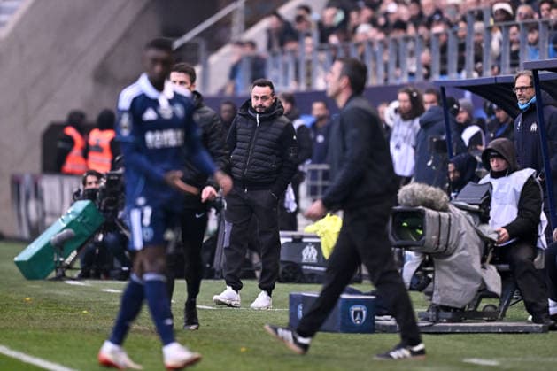 Paris FC v Olympique de Marseille - Ligue 1 McDonald s 2025 2026 Roberto DE ZERBI (Entraineur Marseille OM) during the Ligue 1 McDonald s match between Paris FC and Marseille at Stade Jean Bouin on January 31, 2026 in Paris, France. Paris France  Copyright: xFEPx 776348267