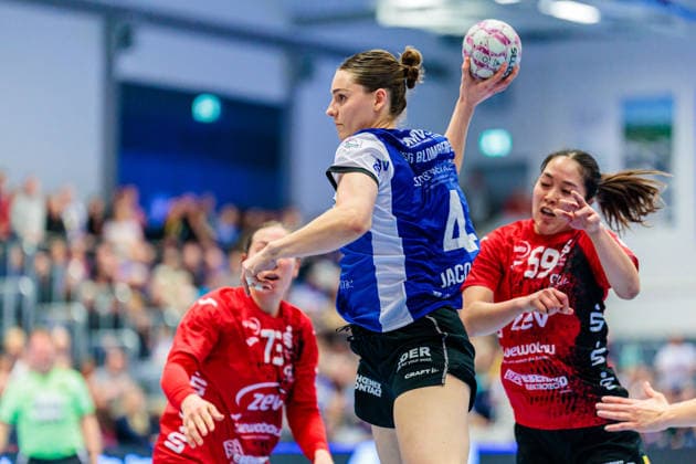 v.l. Zoe Stens (BSV Sachsen Zwickau, 73), Andrea Jacobsen (HSG Blomberg-Lippe, 04), Kaho Najayama (BSV Sachsen Zwickau, 59) GER, HSG Blomberg-Lippe vs. BSV Sachsen Zwickau, Handball, 1. Bundesliga Frauen, 15. Spieltag, 31.01.2026 GER, HSG Blomberg-Lippe vs. BSV Sachsen Zwickau, Handball, 1. Bundesliga Frauen, 15. Spieltag, 31.01.2026 Blomberg Copyright: xEibner-Pressefoto JanxRollingerx EP_JSK