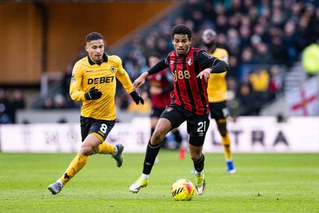 31st January 2026; Molineux Stadium, Wolverhampton, West Midlands, England; Premier League Football, Wolverhampton Wanderers versus Bournemouth; Amine Adli of AFC Bournemouth looks to beat Joao Gomes of Wolverhampton Wanderers  GodfreyxPitt Content restricted for UK based newspaper