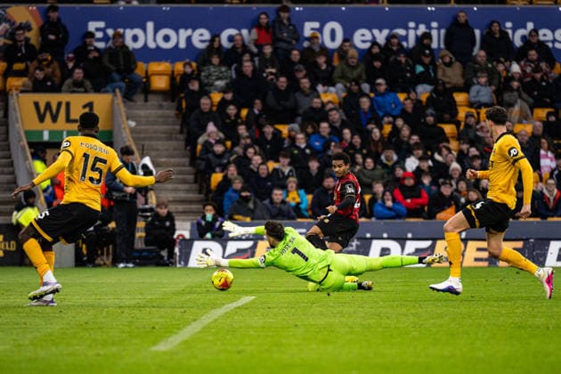 31st January 2026; Molineux Stadium, Wolverhampton, West Midlands, England; Premier League Football, Wolverhampton Wanderers versus Bournemouth; Jose Sa of Wolverhampton Wanderers makes a diving save at the feet of Amine Adli of AFC Bournemouth  GodfreyxPitt Content restricted for UK based newspaper
