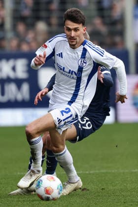Bochum, Germany, 31.01.26, Dejan Ljubicic (FC Schalke 04) und Leandro Morgalla (VfL Bochum) während des Spiels der 2. Bundesliga zwischen VfL 1848 Bochum - FC Schalke 04 im Vonovia Ruhrstadion in Bochum. (Photo by Joachim Bywaletz) DFB DFL REGULATIONS PROHIBIT ANY USE OF PHOTOGRAPHS AS IMAGE SEQUENCES AND OR QUASI-VIDEO.