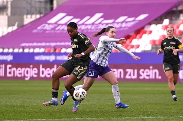 Leonie Köpp Naika Reissner Google Pixel Frauen Bundesliga SGS Essen Union Berlin 31.01.2026 Leonie Köpp (SGS Essen) gegen Naika Reissner (Union Berlin), Google Pixel Frauen Bundesliga, 16. Spieltag, SGS Essen gegen Union Berlin am 31. Januar 2026 im Stadion an der Hafenstraße, Essen. Endstand 2:4 vor 1.502 Zuschauern