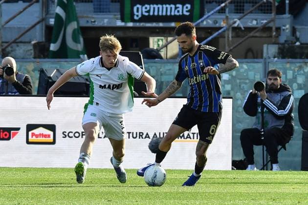 CALCIO - Serie A - Pisa SC vs US Sassuolo Josh Thomas Doig (Sassuolo) Marius Marin (Pisa) during Pisa SC vs US Sassuolo, Italian soccer Serie A match in Pisa, Italy, January 31 2026 Pisa Italy  Copyright: xIPAxSport ABACAx