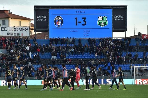 Players Pisa disappointment at the end of the match during Pisa SC vs US Sassuolo, Italian soccer Serie A match in Pisa, Italy, January 31 2026  Copyright: xGabrielexMasotti IPAxSportx xipa-agency.netx xx IPA_70798030 IPA_Agency_IPA70798030