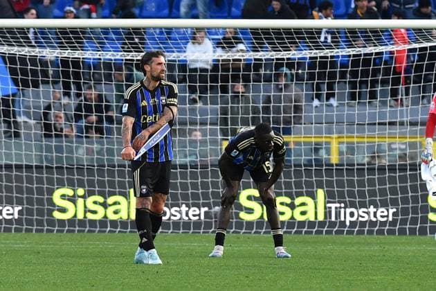 Antonio Caracciolo (Pisa) Idrissa Toure (Pisa) disappointment during Pisa SC vs US Sassuolo, Italian soccer Serie A match in Pisa, Italy, January 31 2026  Copyright: xGabrielexMasotti IPAxSportx xipa-agency.netx xx IPA_70798215 IPA_Agency_IPA70798215