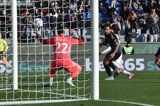 CALCIO - Serie A - Pisa SC vs US Sassuolo Domenico Berardi (Sassuolo) scores 0-1 during Pisa SC vs US Sassuolo, Italian soccer Serie A match in Pisa, Italy, January 31 2026 Pisa Italy  Copyright: xIPAxSport ABACAx
