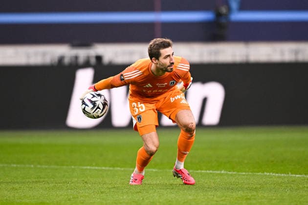 Paris FC v Olympique de Marseille - Ligue 1 McDonald s 2025 2026 35 Kevin TRAPP (pfc) during the Ligue 1 McDonald s match between Paris FC and Marseille at Stade Jean Bouin on January 31, 2026 in Paris, France. Paris France  Copyright: xFEPx 776348267