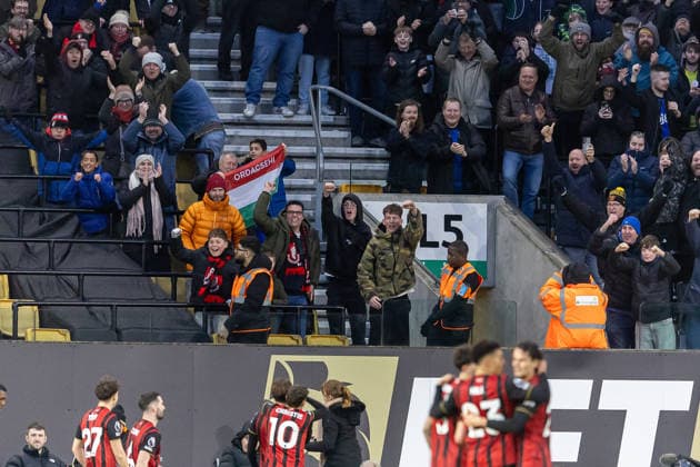 Wolverhampton Wanderers v Bournemouth, Premier League GOAL scores 2-0 Bournemouth midfielder Alex Scott (8) scores and fans celebrate during the Premier League match between Wolverhampton Wanderers and Bournemouth at Molineux, Wolverhampton, UK on 31 January 2026. Wolverhampton Molineux West Midlands UK Editorial use only DataCo restrictions apply See www.football-dataco.com , Copyright: xManjitxNarotrax PSI-23661-0042