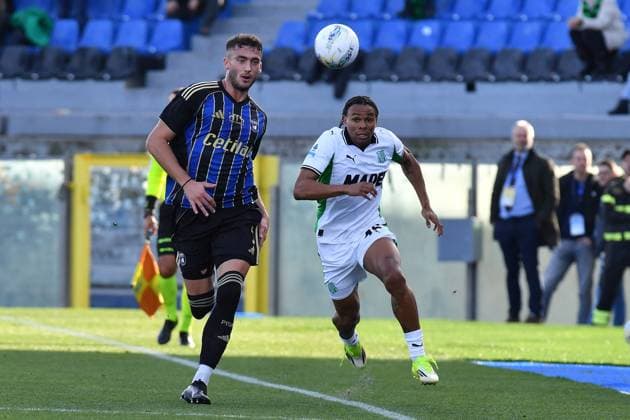 CALCIO - Serie A - Pisa SC vs US Sassuolo Simone Canestrelli (Pisa) Armand Gaetan Lauriente (Sassuolo) during Pisa SC vs US Sassuolo, Italian soccer Serie A match in Pisa, Italy, January 31 2026 Pisa Italy  Copyright: xIPAxSport ABACAx