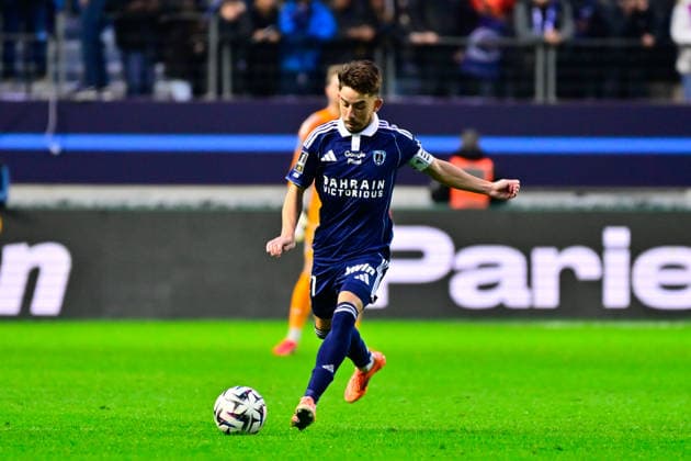 FOOTBALL : Paris FC vs Marseille - Ligue 1 - 31 01 2026 Maxime Lopez ( 21 - PFC ) during the Ligue 1 match between Paris FC and Olympique de Marseille at Stade Jean Bouin on January 31, 2026 in Paris, France. ( Photo by Federico Pestellini PsnewZ ) - ParisFrance  Copyright: xFedericoxPestellinix