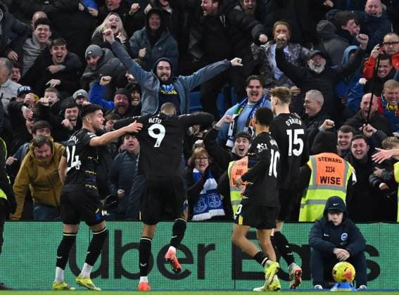 Everton players and fans celebrate after Beto of Everton scored an equaliser in extra time during the Premier League match between Brighton and Hove Albion and Everton at the American Express Stadium, Brighton UK - Saturday 31st January 2026 Brighton v Everton Premier League Football, Amex Stadium, Sussex, UK - 31 Jan 2026Brighton Amex Stadium Sussex United Kingdom Editorial use only. No merchandising. For Football images FA and Premier League restrictions apply inc. no internet mobile usage without FAPL license - for details contact Football Dataco  Copyright: xLizxFinlayson TPI Shutterstockx 16497437an