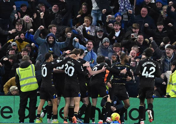 Everton players and fans celebrate after Beto of Everton scored an equaliser in extra time during the Premier League match between Brighton and Hove Albion and Everton at the American Express Stadium, Brighton UK - Saturday 31st January 2026 Brighton v Everton Premier League Football, Amex Stadium, Sussex, UK - 31 Jan 2026Brighton Amex Stadium Sussex United Kingdom Editorial use only. No merchandising. For Football images FA and Premier League restrictions apply inc. no internet mobile usage without FAPL license - for details contact Football Dataco  Copyright: xLizxFinlayson TPI Shutterstockx 16497437aq