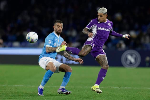 Italy: Serie a football match SSC Napoli vs Fiorentina Fiorentina s Brazilian defender Dodo challenges for the ball with Napoli s Italian defender Leonardo Spinazzola during the Serie A football match between SSC Napoli and Fiorentina at the Diego Armando Maradona Stadium in Naples on January 31, 2026. _BPH1892 Copyright: xAntonioxBalascox