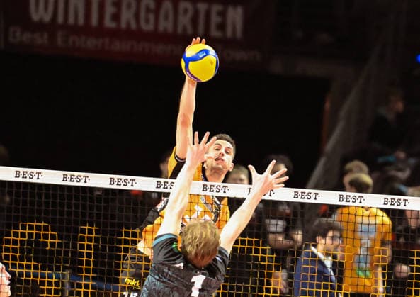 31.01.2026, xlakx, Volleyball 1.Bundesliga Herren, BR Volleys - FT 1844 Freiburg v.l.Moritz Reichert (BR Volleys), Luc Hartmann (FT 1844 Freiburg) Angriff Berlin