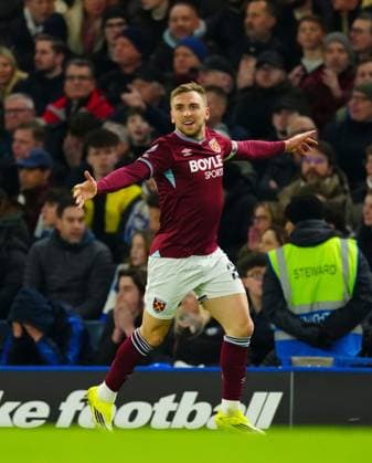 Jarrod Bowen of West Ham United celebrates scoring the opening goal Chelsea v West Ham United, Premier League, Football, Stamford Bridge, London, UK - 31 Jan 2026London Stamford Bridge United Kingdom EDITORIAL USE ONLY No use with unauthorised audio, video, data, fixture lists, club league logos or live services. Online in-match use limited to 120 images, no video emulation. No use in betting, games or single club league player publications. Copyright: xJavierxGarcia Shutterstockx 16496749b