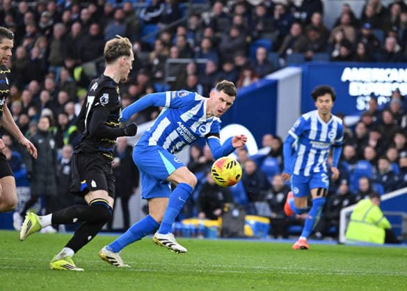 Brighton goalscorer Pascal Gross in action during the Premier League match between Brighton and Hove Albion and Everton at the American Express Stadium, Brighton UK - Saturday 31st January 2026 Brighton v Everton Premier League Football, Amex Stadium, Sussex, UK - 31 Jan 2026Brighton Amex Stadium Sussex United Kingdom Editorial use only. No merchandising. For Football images FA and Premier League restrictions apply inc. no internet mobile usage without FAPL license - for details contact Football Dataco  Copyright: xLizxFinlayson TPI Shutterstockx 16497437bh