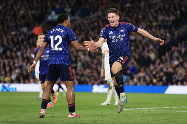 Football - Premier League - Leeds United v Arsenal 31st January 2026 - Premier League - Leeds United v Arsenal - Viktor Gyokeres of Arsenal celebrates with Jurrien Timber of Arsenal after scoring their 3rd goal - Photo: Simon Stacpoole Offside. Leeds UK Copyright: xSimonxStacpoolexOffside