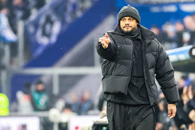 1. Bundesliga - Hamburger SV - FC Bayern München am 31.01.2026 im Volksparkstadion in Hamburg Trainer Vincent Kompany (Muenchen) gestikuliert *** 1 Bundesliga Hamburger SV FC Bayern Munich on 31 01 2026 at Volksparkstadion in Hamburg Coach Vincent Kompany Muenchen gestures MH