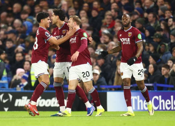 Chelsea v West Ham United, English Premier League, Stamford Bridge, London, UK - 31 01 2026 Jarrod Bowen of West Ham United celebrates scoring their first goal in the Premier League away game against Chelsea at Stamford Bridge London Stamford Bridge London GBR, UK NEWSPAPERS OUT Copyright: xMarkxGreenwoodx
