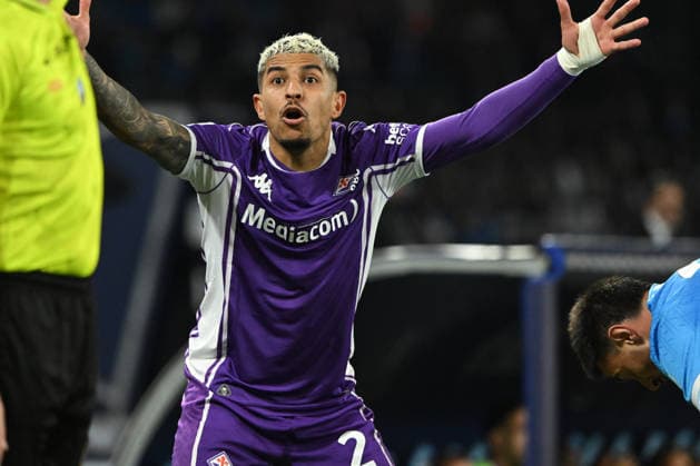 Dodo of ACF Fiorentina gestures during Serie A Enelive match between SSC Napoli vs ACF Fiorentina:Danilo Gemito Live Photo  Copyright: xDaniloxGemito IPAxSportx xipa-agency.netx xx IPA_70802523 IPA_Agency_IPA70802523