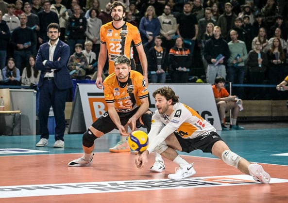 31.01.2026, xlakx, Volleyball 1.Bundesliga Herren, BR Volleys - FT 1844 Freiburg v.l. Jake Hanes (BR Volleys), Ruben Schott (BR Volleys), Kyle Dagostino (BR Volleys) Spielszene Berlin