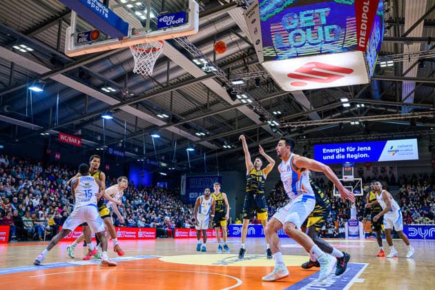 Jonas, Wohlfarth-Bottermann (Center, MHP Riesen Ludwigsburg, 18), Julis, Baumer (Guard, MHP Riesen Ludwigsburg, 37), Alex, Herrera (Center, Science City Jena, 41), Keith, Braxton (Forward, Science City Jena, 13) GER, Science City Jena gegen MHP Riesen Ludwigsburg, easyCredit Basketball Bundesliga, 18.Spieltag, Saison 2025 2026, 31.01.2026 GER, Science City Jena gegen MHP Riesen Ludwigsburg, easyCredit Basketball Bundesliga, 18.Spieltag, Saison 2025 2026, 31.01.2026 Jena Copyright: xEibner-Pressefoto MartinxHerbstx EP_MHT