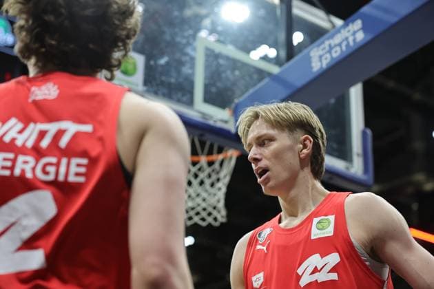 31.01.2026 - Basketball - Saison 2025 2026 - 2. Bundesliga Pro-A - 20. Spieltag: Nürnberg Falcons Basketball Club NBC - EPG Baskets Koblenz - Sportfoto Zink DaMa - xdaxmax - Jubel Freude - Cartee Dean Whitt (2, Nürnberg Falcons BC NBC ) Tom Stoiber (28, Nürnberg Falcons BC NBC )
