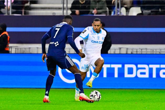FOOTBALL : Paris FC vs Marseille - Ligue 1 - 31 01 2026 Alimami GORY ( 7 - PFC ) and Igor Paixao ( 14 - Olympique Marseille ) during the Ligue 1 match between Paris FC and Olympique de Marseille at Stade Jean Bouin on January 31, 2026 in Paris, France. ( Photo by Federico Pestellini PsnewZ ) - ParisFrance  Copyright: xFedericoxPestellinix