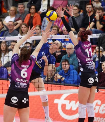 31.01.2026, Deutschland, Stuttgart Volleyball Allianz MTV Stuttgart vs. Schwarz-Weiß Erfurt, Antonia Stautz (Stuttgart, Mitte)