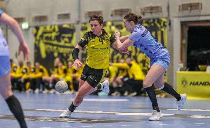 GER, Dortmund, Borussia Dortmund vs HSG Bensheim Auerbach Flames, Alsco Handball Bundesliga Frauen, Handball, DHB, Spielzeit 2025 2026, Sporthalle Wellinghofen, 15. Spieltag im Bild v.l.: Alina Grijseels (Borussia Dortmund Handball 4), Lena Degenhardt (HSG Bensheim Auerbach Flames Frauen 8) DFB DFL REGULATIONS PROHIBIT ANY USE OF PHOTOGRAPHS AS IMAGE SEQUENCES AND OR QUASI-VIDEO, 31.01.2026 Copyright: HMBxMedia HendrikxHamelau