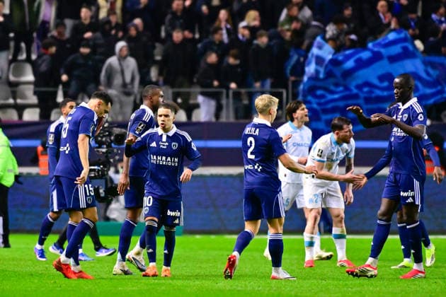 FOOTBALL : Paris FC vs Marseille - Ligue 1 - 31 01 2026 Ilan KEBBAL ( 10 - PFC ) and PFC players celebrate following the Ligue 1 match between Paris FC and Olympique de Marseille at Stade Jean Bouin on January 31, 2026 in Paris, France. ( Photo by Federico Pestellini PsnewZ ) - ParisFrance  Copyright: xFedericoxPestellinix