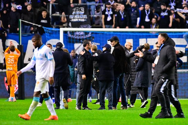 FOOTBALL : Paris FC vs Marseille - Ligue 1 - 31 01 2026 Stephane GILLI ( coach PFC )and Antoine Arnault ( owner PFC ) celebrate following the Ligue 1 match between Paris FC and Olympique de Marseille at Stade Jean Bouin on January 31, 2026 in Paris, France. ( Photo by Federico Pestellini PsnewZ ) - ParisFrance  Copyright: xFedericoxPestellinix