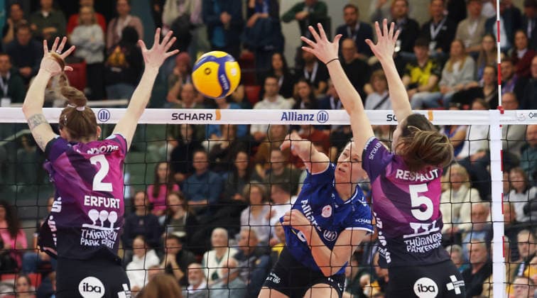 31.01.2026, Deutschland, Stuttgart Volleyball Allianz MTV Stuttgart vs. Schwarz-Weiß Erfurt, Antonia Stautz (Stuttgart, Mitte)