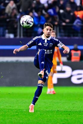 FOOTBALL : Paris FC vs Marseille - Ligue 1 - 31 01 2026 Maxime Lopez ( 21 - PFC ) during the Ligue 1 match between Paris FC and Olympique de Marseille at Stade Jean Bouin on January 31, 2026 in Paris, France. ( Photo by Federico Pestellini PsnewZ ) - ParisFrance  Copyright: xFedericoxPestellinix