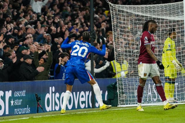 Chelsea v West Ham United, Premier League Joao Pedro of Chelsea celebrating his goal to make it 1-2 during the Chelsea v West Ham United Premier League match at Stamford Bridge, London, England on 31 January 2026 Credit: Dylan Hepworth Every Second Media Editorial use only. All images are copyright Every Second Media Limited. No images may be reproduced without prior permission. All rights reserved. Premier League and Football League images are subject to licensing agreements with Football DataCo Limited. see https: www.football-dataco.com Copyright: xIMAGO EveryxSecondxMediax ESM-1782-0054 DylanxHepworthx xEveryxSecondxMediax