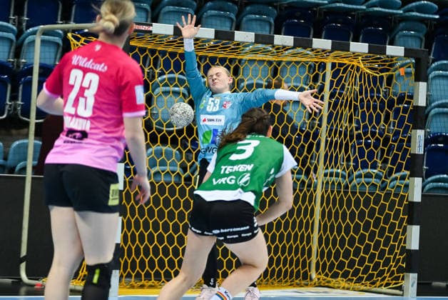 Lana Teiken (VfL Oldenburg, 03) trifft gegen Luise Kriesel (SV Union Halle-Neustadt, 53) VfL Oldenburg vs. SV Union Halle-Neustadt, ALSCO Handball Bundesliga Frauen, 15. Spieltag, Saison 2025 2026, 31.01.2026, VfL Oldenburg vs. SV Union Halle-Neustadt, ALSCO Handball Bundesliga Frauen, 15. Spieltag, Saison 2025 2026, 31.01.2026 Oldenburg Copyright: xEibner-Pressefoto RobertxGertzenx EP_RGN