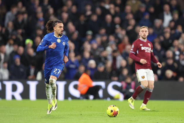 31st January 2026; Stamford Bridge, Chelsea, London, England: Premier League Football, Chelsea versus West Ham United; Malo Gusto of Chelsea dribbles the ball  KatiexChan Content restricted for UK based newspaper
