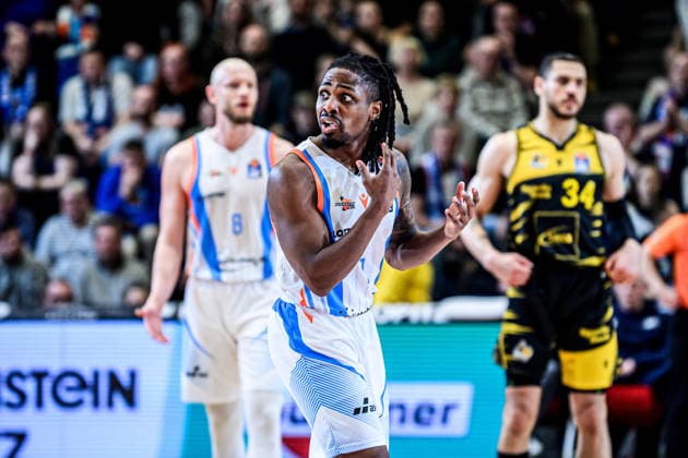 easycredit BBL Basketball Bundesliga 2025 2026 18. Spieltag 31.01.2026 Science City Jena vs MHP RIESEN Ludwigsburg Uchenna Iroegbu (Jena) überrascht von einer Entscheidung, Portrait Sparkassen Arena