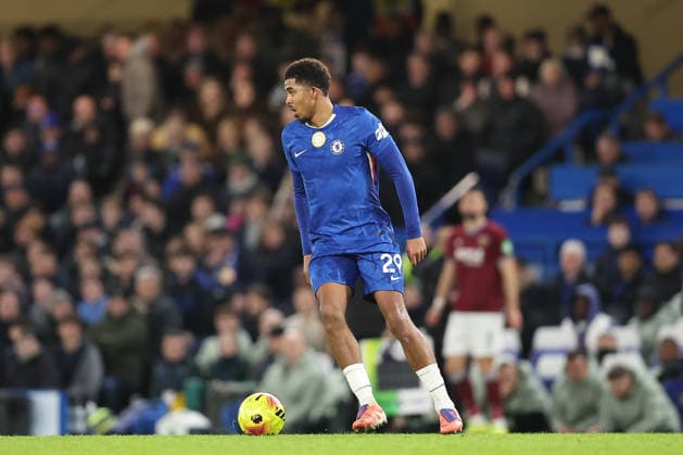 31st January 2026; Stamford Bridge, Chelsea, London, England: Premier League Football, Chelsea versus West Ham United; Wesley Fofana of Chelsea on the ball  KatiexChan Content restricted for UK based newspaper