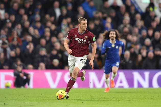 31st January 2026; Stamford Bridge, Chelsea, London, England: Premier League Football, Chelsea versus West Ham United; Tomas Soucek of West Ham United chases a loose ball  KatiexChan Content restricted for UK based newspaper