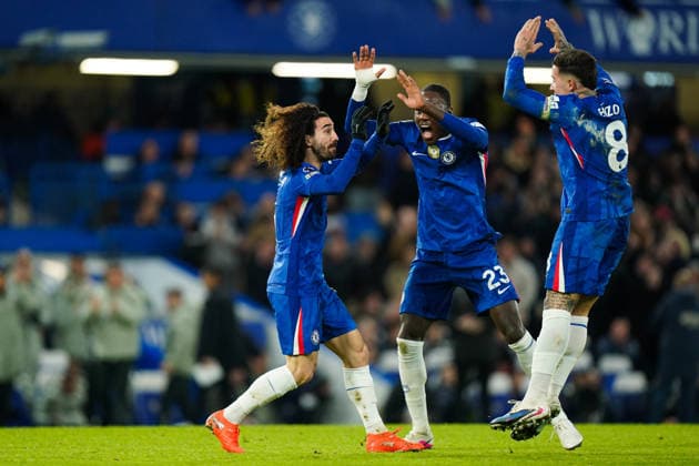Chelsea v West Ham United, Premier League Marc Cucurella of Chelsea celebrating his goal to make it 2-2 during the Chelsea v West Ham United Premier League match at Stamford Bridge, London, England on 31 January 2026 Credit: Dylan Hepworth Every Second Media Editorial use only. All images are copyright Every Second Media Limited. No images may be reproduced without prior permission. All rights reserved. Premier League and Football League images are subject to licensing agreements with Football DataCo Limited. see https: www.football-dataco.com Copyright: xIMAGO EveryxSecondxMediax ESM-1782-0066 DylanxHepworthx xEveryxSecondxMediax