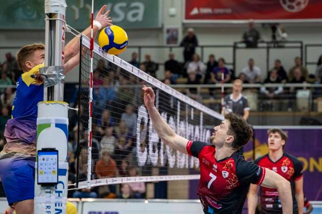 1.Volleyball Bundesliga -Saison 2025 2026 Cerebricks Volley Goats Mitteldeutschland vs.Barock Volleys MTV Ludwigsburg Halle, Deutschland 31. Januar 2026: Im Bild:v.li.Paul Stommel (Bitterfeld) und Tim Köpfli Knoepfli (Ludwigsburg) Halle Saale swh.Arena Sachsen-Anhalt Deutschland