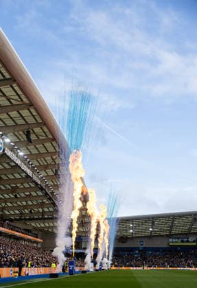 BRIGHTON, ENGLAND - JANUARY 31: General view of pyrotechnics and fireworks inside the stadium before the Premier League match between Brighton & Hove Albion and Everton at Amex Stadium on January 31, 2026 in Brighton, England. (Photo by Ben Peters) SPO  Copyright: xBenxPeters