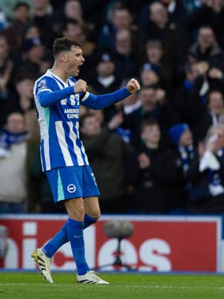 BRIGHTON, ENGLAND - JANUARY 31: Pascal GroÃŸ of Brighton & Hove Albion celebrates after scoring his sides first goal during the Premier League match between Brighton & Hove Albion and Everton at Amex Stadium on January 31, 2026 in Brighton, England. (Photo by Ben Peters) SPO  Copyright: xBenxPeters