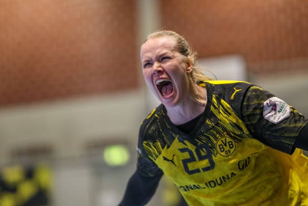 GER, Dortmund, Borussia Dortmund vs HSG Bensheim Auerbach Flames, Alsco Handball Bundesliga Frauen, Handball, DHB, Spielzeit 2025 2026, Sporthalle Wellinghofen, 15. Spieltag im Bild: Emma Olsson (Borussia Dortmund 29d), Jubel, Freude und Emotionen nach dem Tor gegen HSG Bensheim Auerbach Flames DFB DFL REGULATIONS PROHIBIT ANY USE OF PHOTOGRAPHS AS IMAGE SEQUENCES AND OR QUASI-VIDEO, 31.01.2026 Copyright: HMBxMedia HendrikxHamelau