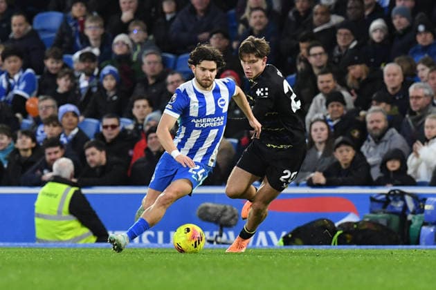 Brighton and Hove Albion v Everton, Premier League Ferdi KadÄ±oÄülu Defender of Brighton and Hove Albion and Tyler Dibling Forward of Everton FC in action during the Premier League match between Brighton and Hove Albion and Everton at the American Express Stadium, Brighton and Hove, UK on 31 January 2026. Brighton and Hove American Express Stadium East Sussex UK Editorial use only DataCo restrictions apply See www.football-dataco.com , Copyright: xJeffxMoodx PSI-23658-0104