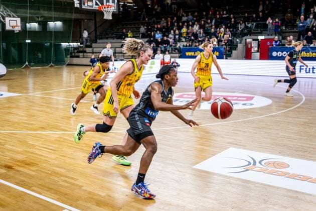 Basketball Berlin 31.01.2026 Saison 2025 2026 DBBL 1. Bundesliga Alba Berlin - Saarlouis Royals Martha Burse (Saarlouis, No.25) Nina Rosemeyer (Alba, No.11)