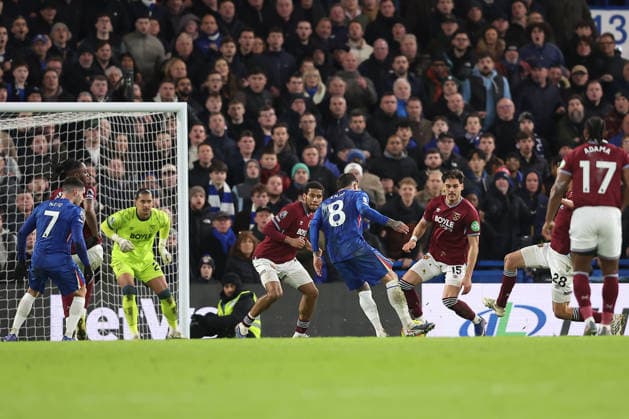31st January 2026; Stamford Bridge, Chelsea, London, England: Premier League Football, Chelsea versus West Ham United; Enzo Fernandez of Chelsea scores in the 90th+2 minute for 3-2  KatiexChan Content restricted for UK based newspaper